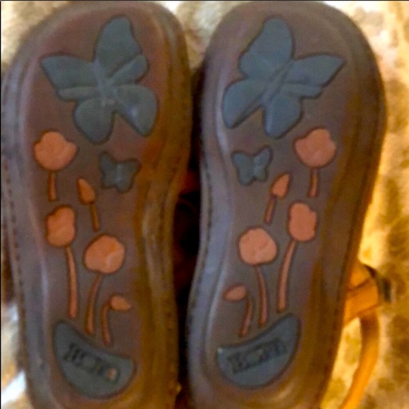 🌹🌹Born Sandals Size 8🌹🌹 - Picture 4 of 4